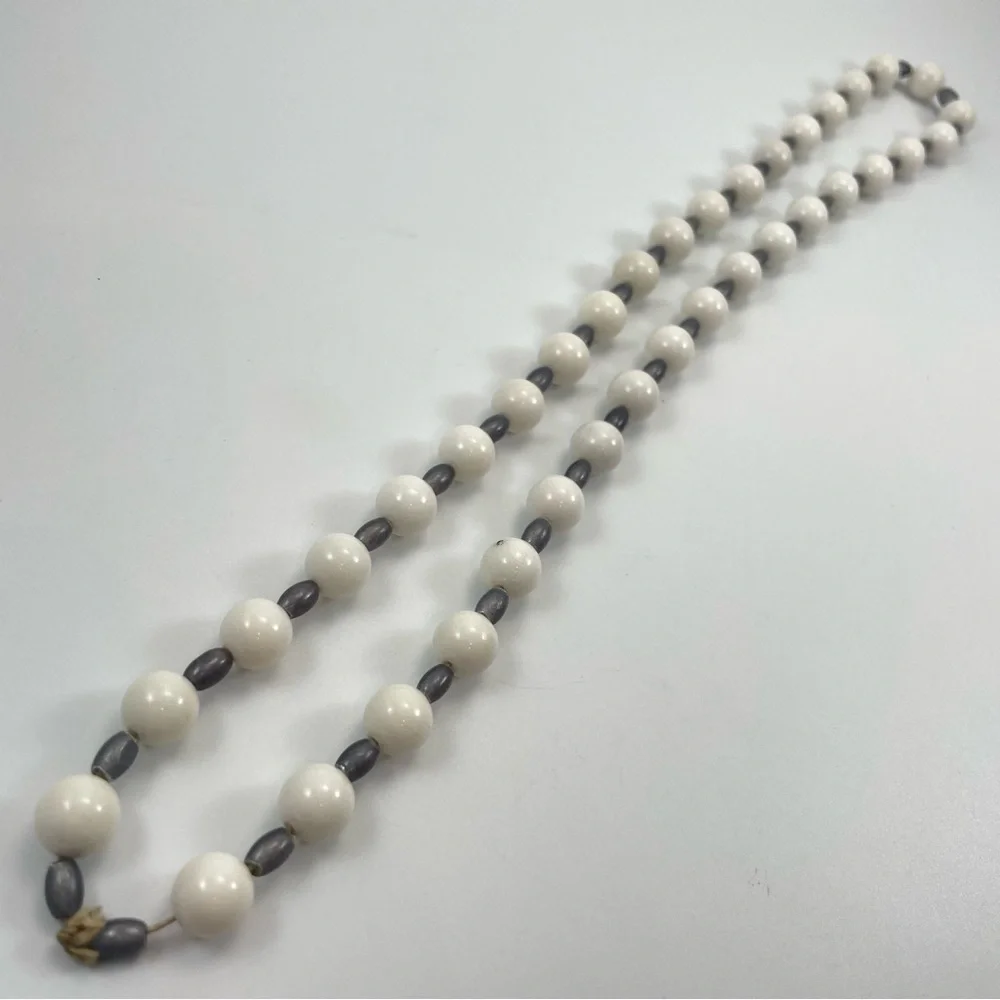 Vintage Milk Glass Beaded Necklace Unsigned Round Pearls No Clasp Corded